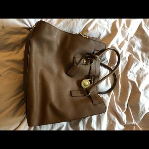 Micheal Kors Hamilton tote with matching wallet